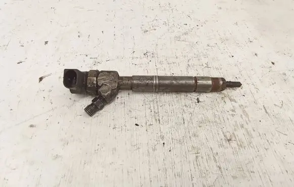 Mercedes-Benz Sprinter W901 W902 W903 W904 Fuel injector