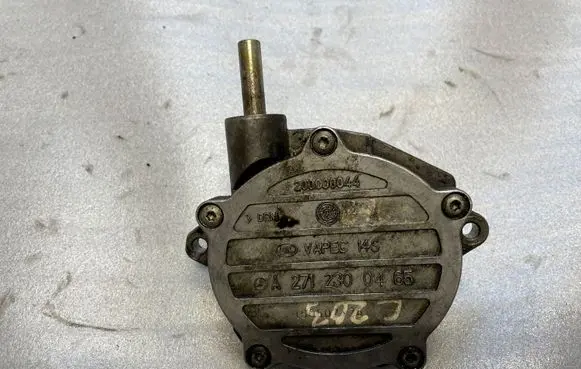 Mercedes-Benz CLK A209 C209 Vacuum pump A2712300465
