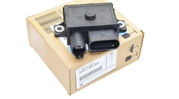 BMW 1 E81 E87 Glow plug pre-heat relay 12217801200 7801200 12217786821