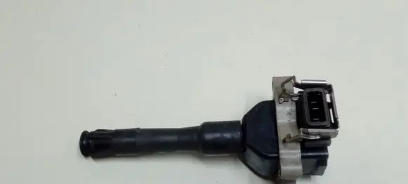BMW 7 E38 High voltage ignition coil 1703359 11856