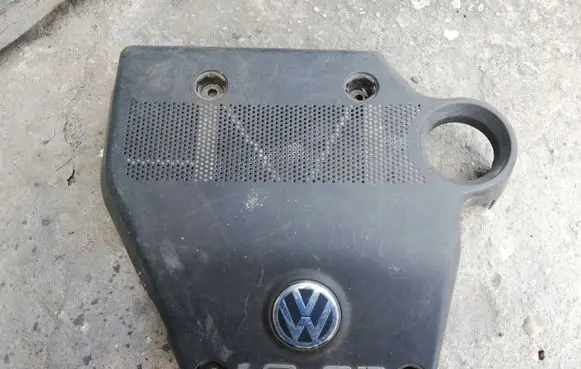 Volkswagen Golf IV Engine cover (trim) 06A103925AC