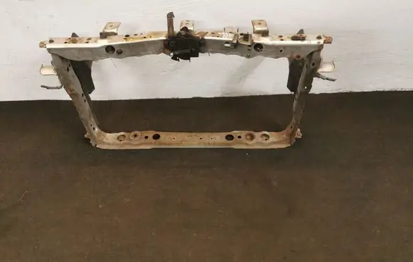 Toyota Auris 150 Radiator support slam panel