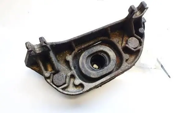 Renault Scenic II - Grand scenic II Engine mount bracket 8200209324