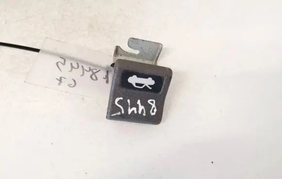 Engine bonnet (hood) release handle