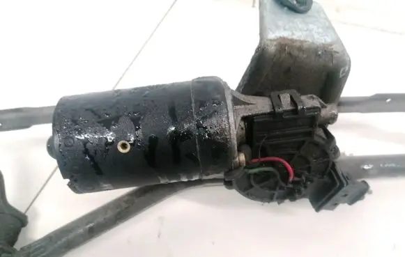 Peugeot 206 Wiper motor 0390241360