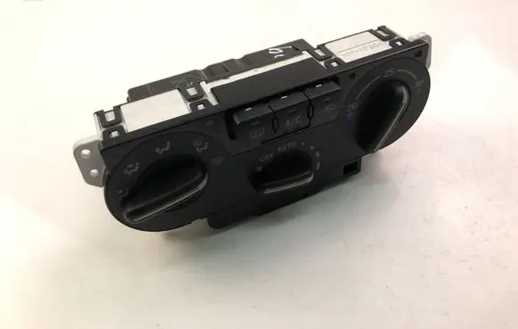 Subaru Impreza II Climate control unit 72311FE051