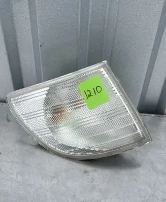 Mercedes-Benz Vito Viano W638 Front indicator light 6388200921