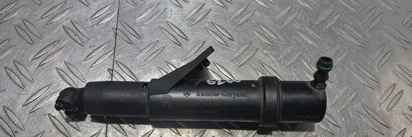 Mercedes-Benz R W251 Headlight washer spray nozzle 2518600647 8WT00868702