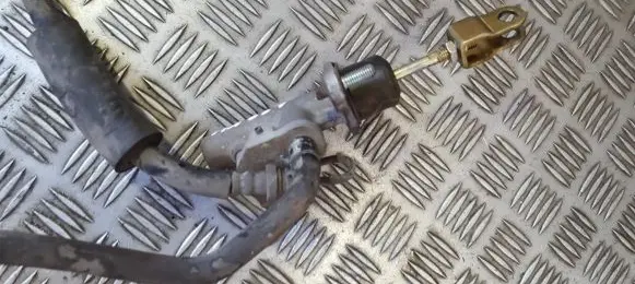 Mitsubishi Space Runner Master brake cylinder
