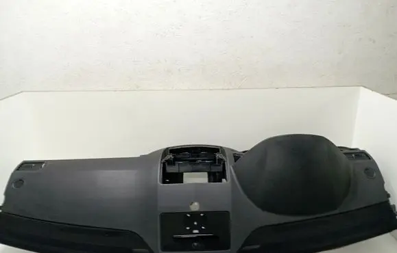 Mercedes-Benz C W204 Dashboard A2046803787