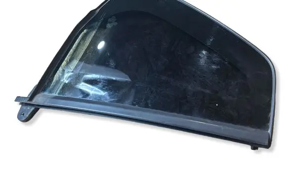 Volkswagen Golf VII Rear vent window glass 5G6845214