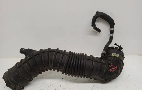 Coolant pipe/hose