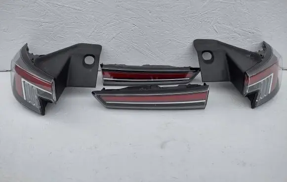 Opel Mokka B Tailgate rear/tail lights