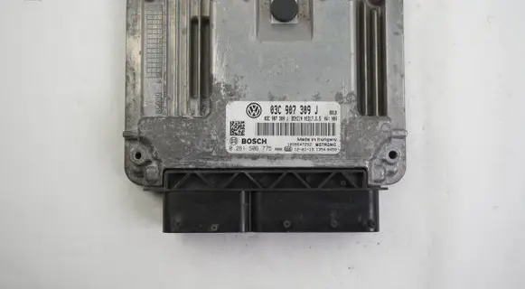 Volkswagen Tiguan Engine control unit/module 03C907309J 0261S06775