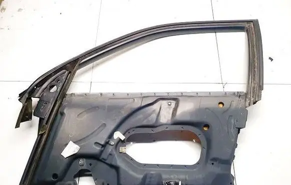 Audi A6 S6 C4 4A Front door window/glass frame 