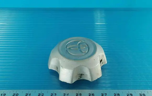 Toyota Hilux (AN10, AN20, AN30) Original wheel cap 426030K050