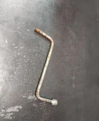 BMW 5 E39 Wheel nut wrench 71121179953
