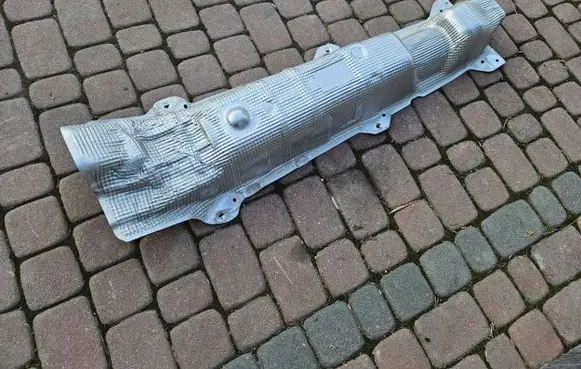 Opel Mokka B Exhaust heat shield 9836170780