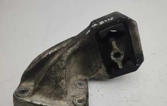 Jeep Grand Cherokee (WK) Engine mount bracket 52090309AD