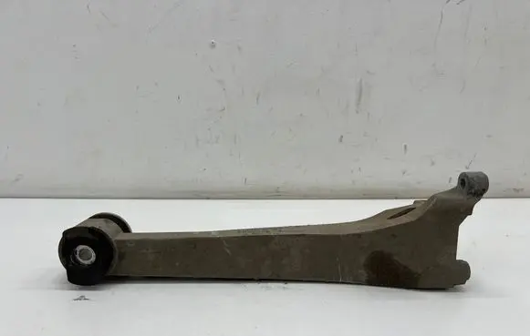 Mini Cooper Countryman F60 Rear differential/diff mount bracket 6858295