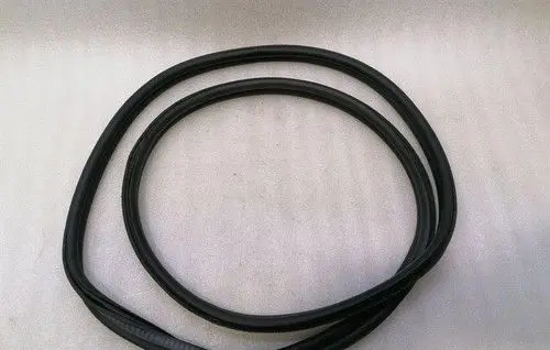 BMW 5 G30 G31 G38 Front door rubber seal 51007404717
