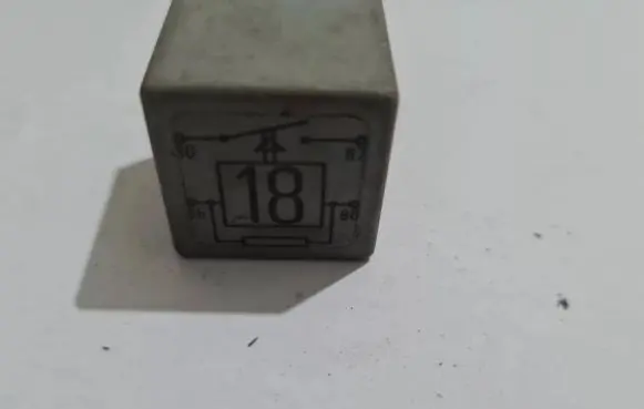 Volkswagen Transporter - Caravelle T4 Other relay 191937503 22204007