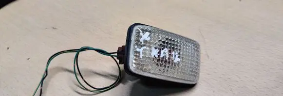 Nissan X-Trail T30 Front fender indicator light 6R019525