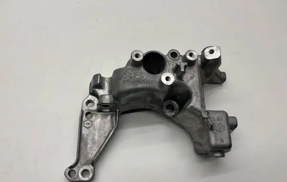 Citroen DS4 Generator/alternator bracket 9808696680