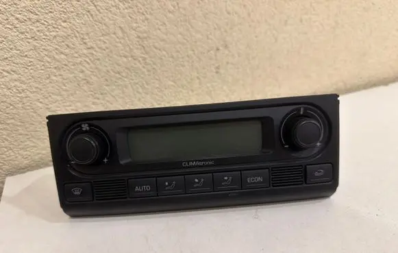 Skoda Fabia Mk2 (5J) Climate control unit 5J0907044A