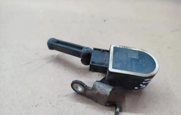 BMW 7 F01 F02 F03 F04 Headlight/headlamp level sensor 6784072
