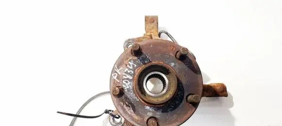 Toyota Avensis T250 Front wheel hub 