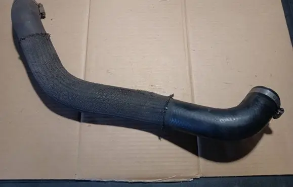 Suzuki Grand Vitara II Engine coolant pipe/hose