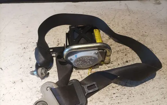 Mazda 6 Front seatbelt