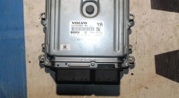 Volvo XC60 Engine control unit/module 31272462