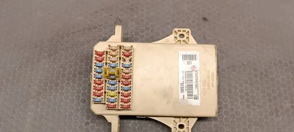 KIA Ceed Fuse module 919501H510 1010717010 919502H500
