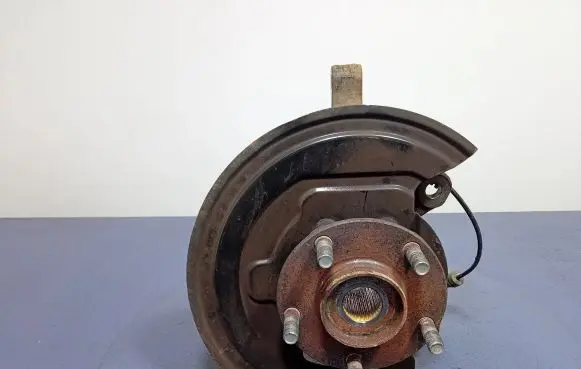 Nissan Pulsar Front wheel hub spindle knuckle 400141KK0H