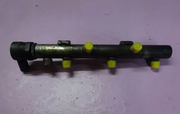 Audi A4 S4 B6 8E 8H Fuel main line pipe 959130090AB
