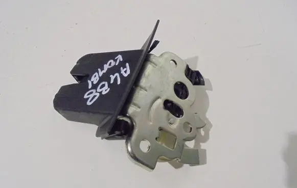 Audi A4 S4 B8 8K Tailgate/trunk/boot lock/catch/latch