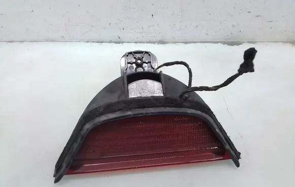BMW 5 E39 Third/center stoplight