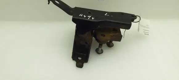 Toyota Aygo AB40 Engine mount bracket