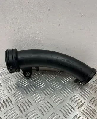 Mercedes-Benz C W204 Intercooler hose/pipe A6460980207 0110750A
