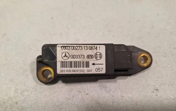 Mercedes-Benz C W203 Airbag deployment crash/impact sensor 00030027313 0018204426