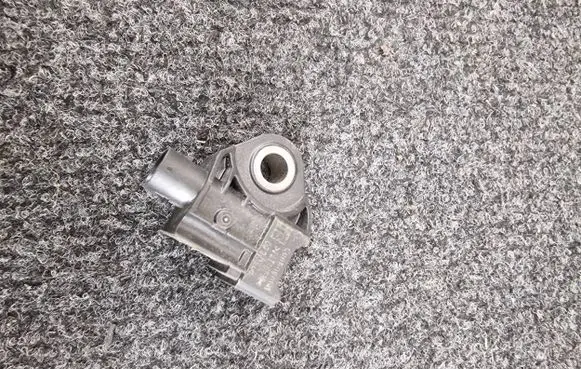 Mercedes-Benz E W213 Airbag deployment crash/impact sensor A2139051300 869108