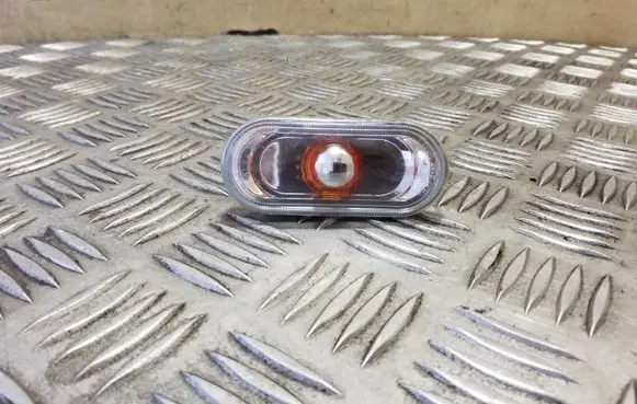 Volkswagen Caddy Front fender indicator light 2K0949117B
