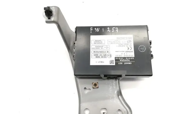 Lexus GS 300 350 430 450H Keyless (KESSY) go control unit/module 8999030040