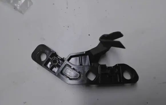 BMW X1 U11 Fender mounting bracket 9883589