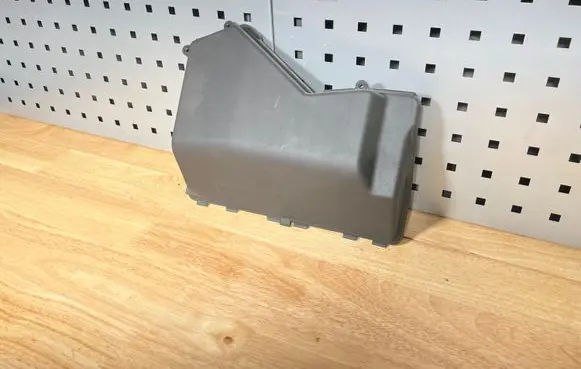 BMW X3 E83 Fuse box cover 7521582 12907521582