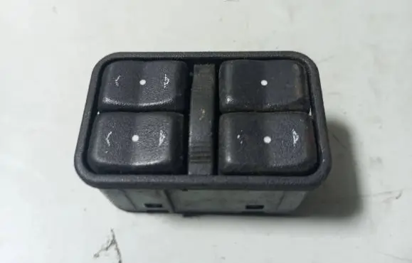 Opel Zafira A Electric window control switch 13363401 90561086 12707102