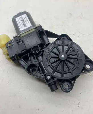 Mini Cooper Roadster R59 Front door window regulator motor 2757043 0130822380 11105001