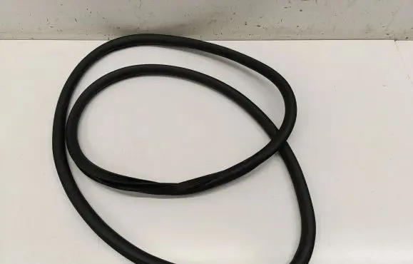Mercedes-Benz E W214 Front door rubber seal